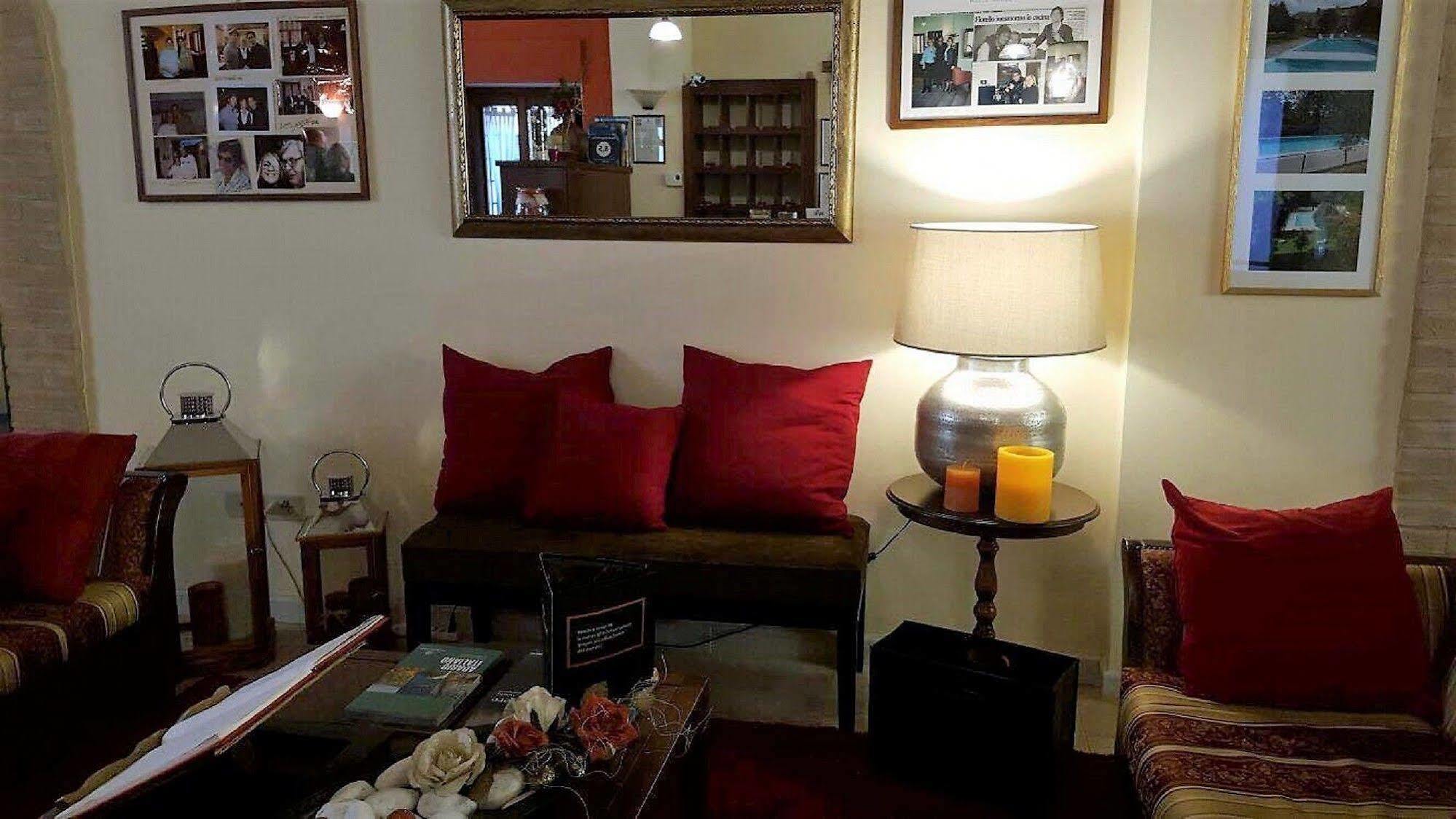 Hotel Borgo Antico Fabriano Buitenkant foto