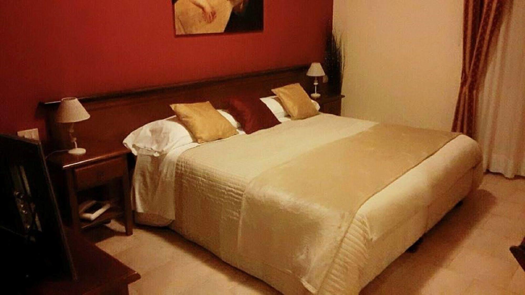 Hotel Borgo Antico Fabriano Buitenkant foto