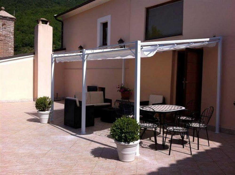 Hotel Borgo Antico Fabriano Buitenkant foto