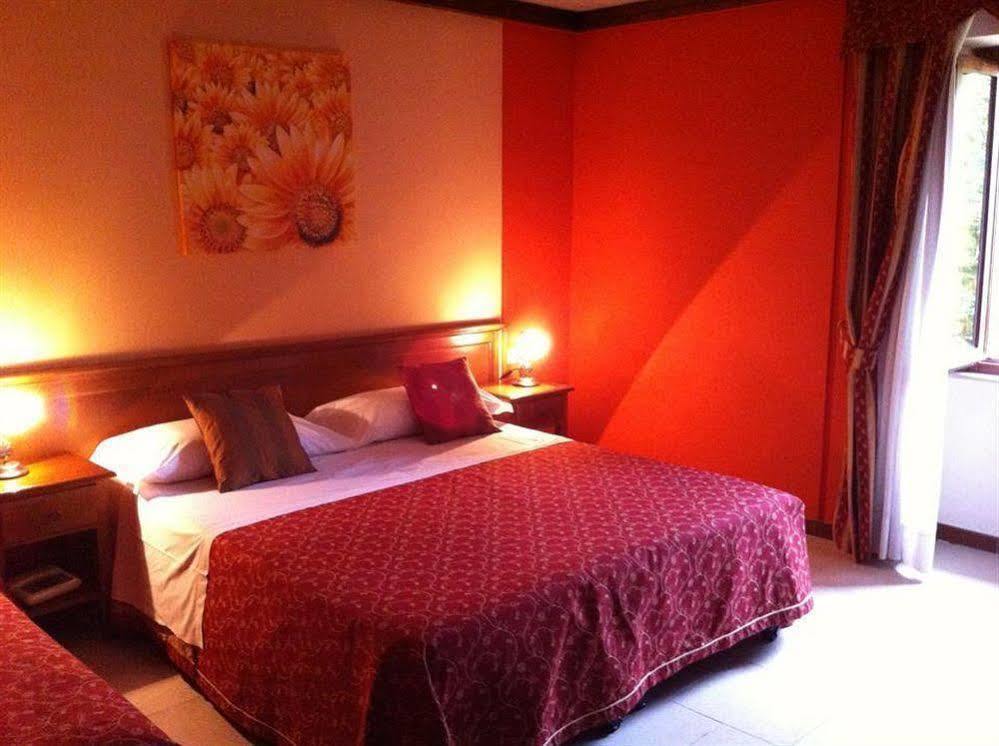 Hotel Borgo Antico Fabriano Buitenkant foto